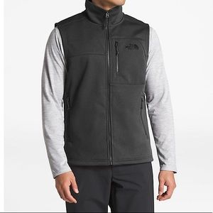 Men’s North Face Windwall Vest Medium Dark Gray